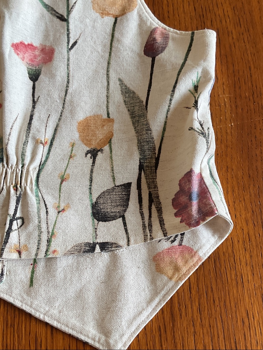 Coldwater Creek Floral painted Cream Vest Women NWOT PTP 19” medium fall floral - Picture 13 of 14